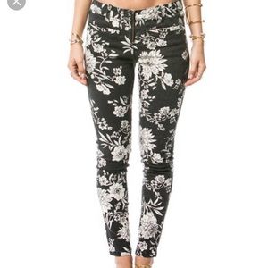 Amuse Society B&W Remington floral jean